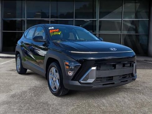 Used 2026 Hyundai Kona SE FWD image 2