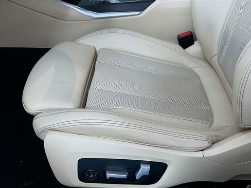 Used 2022 BMW 330i Sedan w/ M Sport Package image 20