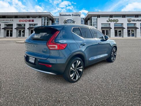 Used 2023 Volvo XC40 B5 Plus w/ Driver Assist Package AWD/4WD image 8