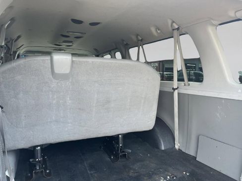 Used 2012 Ford E-350 and Econoline 350 XL RWD image 43