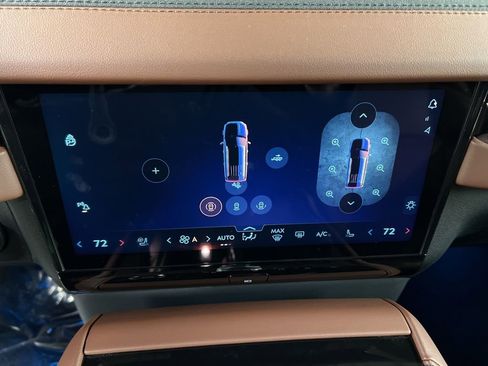 New 2026 Lincoln Navigator Reserve image 13