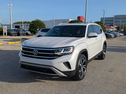 Certified 2023 Volkswagen Atlas SEL AWD/4WD image 2