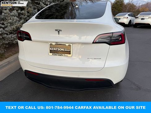 Used 2022 Tesla Model Y Long Range image 30
