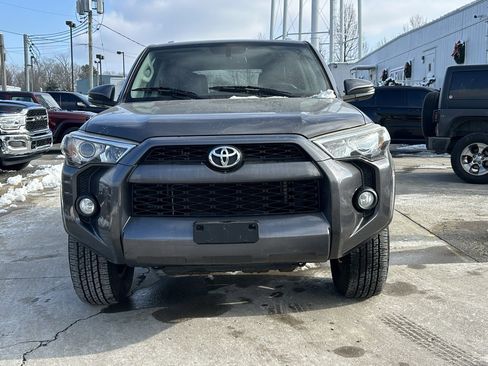 Used 2014 Toyota 4Runner Limited image 3