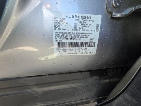 Used 2022 Ford Explorer XLT w/ Equipment Group 202A AWD/4WD image 5