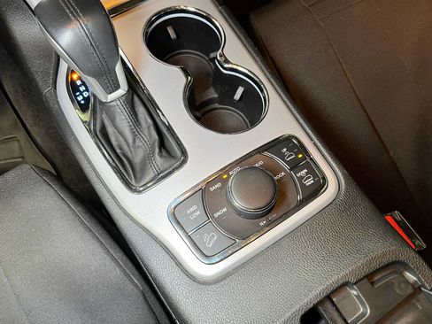 Used 2018 Jeep Grand Cherokee Summit AWD/4WD image 35