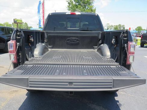 Used 2018 Ford F150 XLT w/ Equipment Group 302A Luxury AWD/4WD image 17