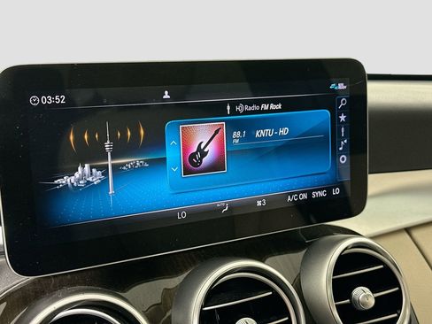 Used 2020 Mercedes-Benz C 300 Sedan image 13