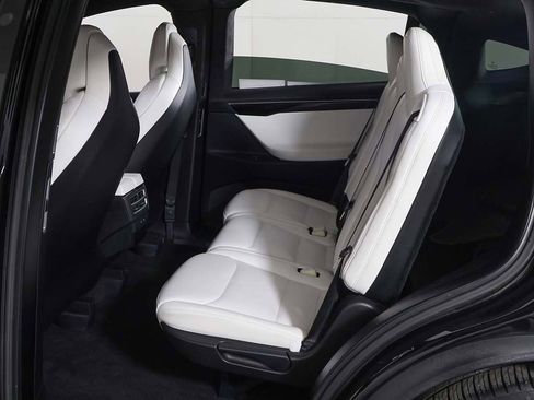 Used 2017 Tesla Model X 100D image 29