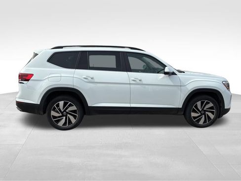 Used 2024 Volkswagen Atlas SE image 6