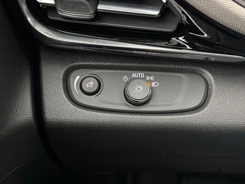 New 2026 Buick Envista Avenir image 22