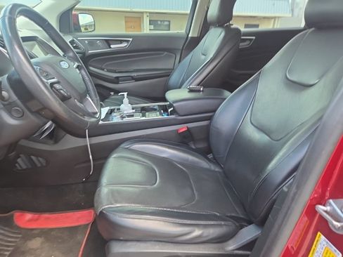 Used 2019 Ford Edge Titanium w/ Equipment Group 301A FWD image 21