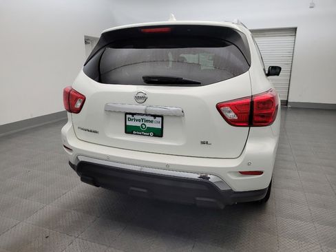 Used 2020 Nissan Pathfinder SL FWD image 7