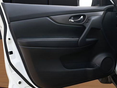 Used 2015 Nissan Rogue SV w/ SV Premium Package image 19