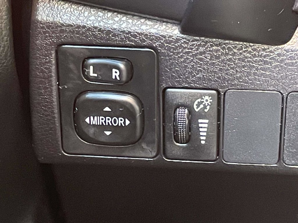 Used 2019 Toyota Corolla LE FWD image 20
