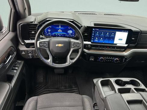 Used 2024 Chevrolet Silverado 1500 LT AWD/4WD image 13