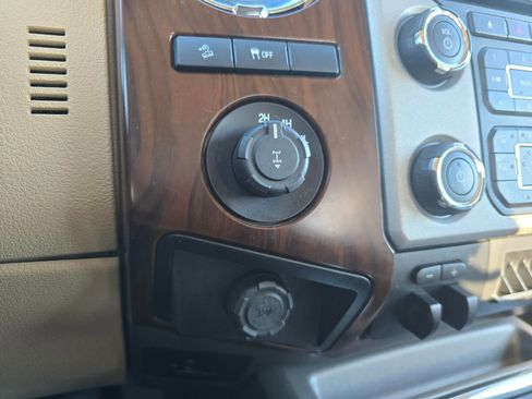 Used 2014 Ford F350 Lariat image 21