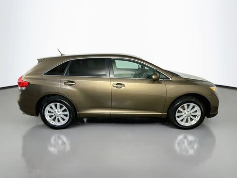 Used 2011 Toyota Venza w/ Leather Pkg FWD image 8