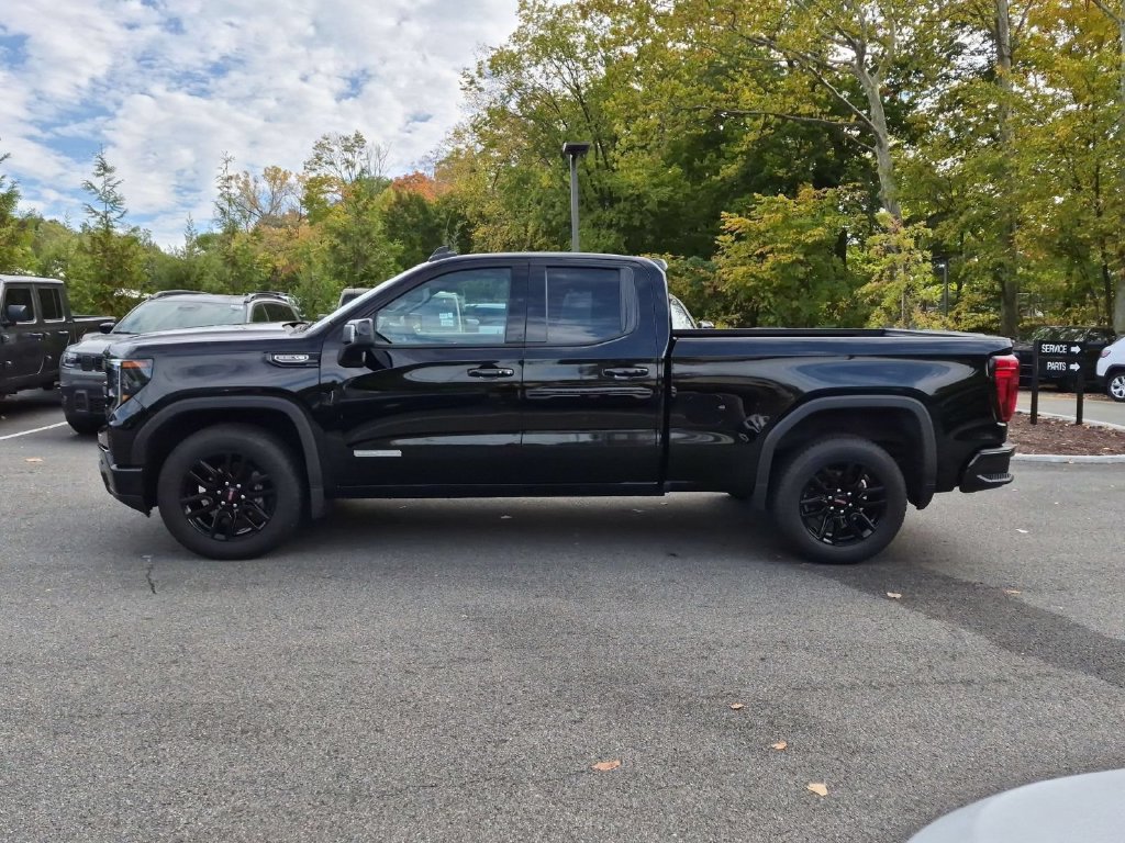 Used 2025 GMC Sierra 1500 Elevation w/ Preferred Package AWD/4WD image 7