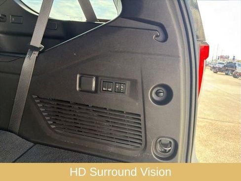 Used 2021 GMC Yukon SLT w/ SLT Luxury Plus Package image 29