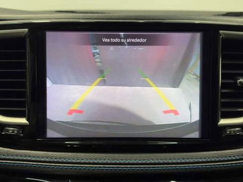 Used 2022 Chrysler Pacifica Touring-L FWD image 33