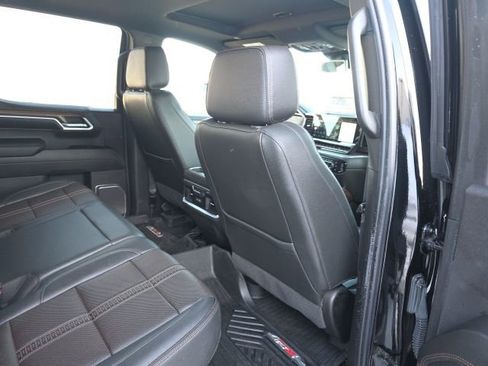 Used 2022 Chevrolet Silverado 1500 High Country image 15