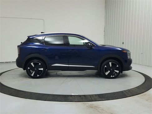 New 2026 Nissan Kicks SR image 8