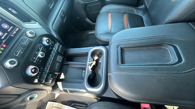 Used 2020 GMC Sierra 2500 AT4 w/ AT4 Premium Package AWD/4WD image 17