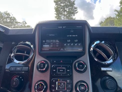 Used 2014 Ford F250 Platinum w/ FX4 Off-Road Package AWD/4WD image 18