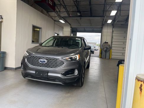 Used 2024 Ford Edge SEL w/ Convenience Package image 1