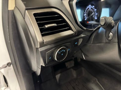 Used 2020 Ford Fusion SE image 14