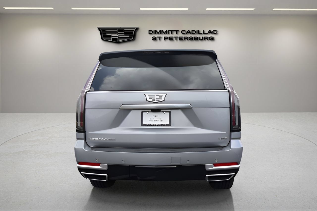Used 2026 Cadillac Escalade Luxury w/ LPO, Radiant Package AWD/4WD image 4