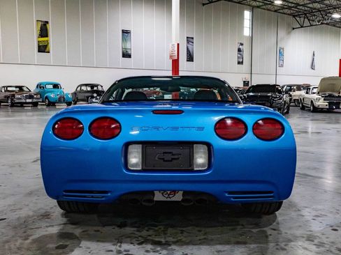 Used 1999 Chevrolet Corvette Coupe RWD image 5