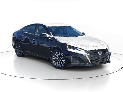 Used 2023 Nissan Altima 2.5 SV