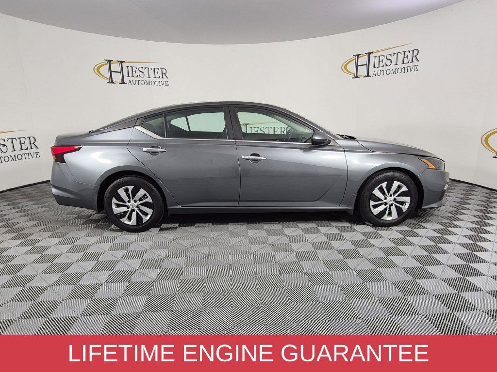 Used 2022 Nissan Altima 2.5 S FWD image 3