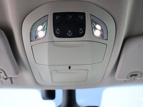 Used 2019 Chrysler Pacifica Touring-L Plus w/ Advanced Safetytec Group FWD image 35
