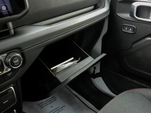 Used 2025 Jeep Wrangler Unlimited Rubicon image 24