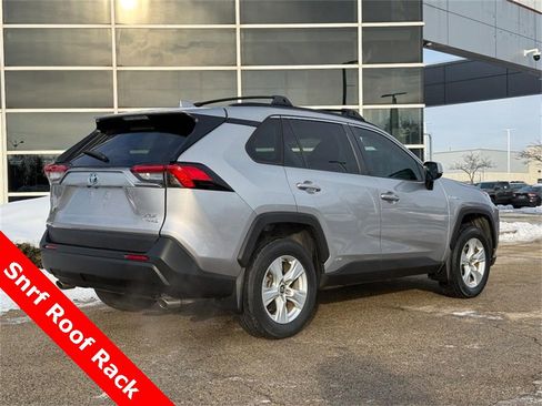 Used 2020 Toyota RAV4 XLE image 3