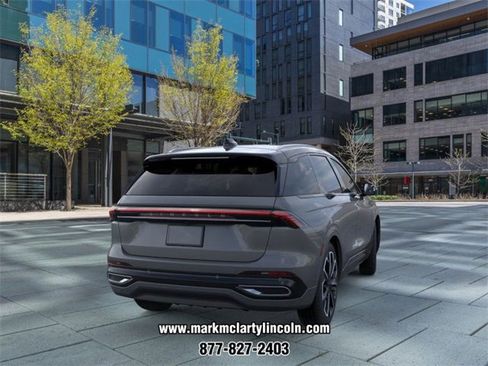 New 2025 Lincoln Nautilus Reserve image 8