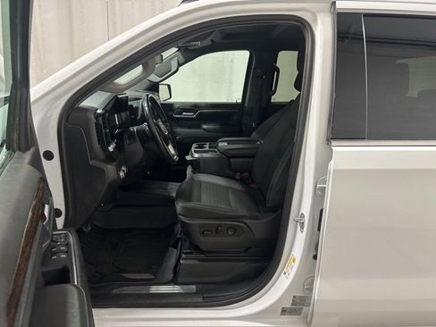 Used 2023 GMC Sierra 1500 SLE image 7