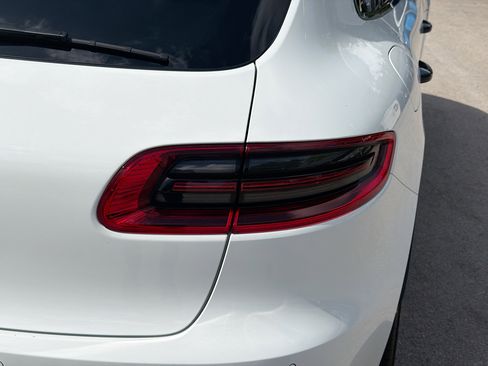 Used 2018 Porsche Macan S AWD/4WD image 28