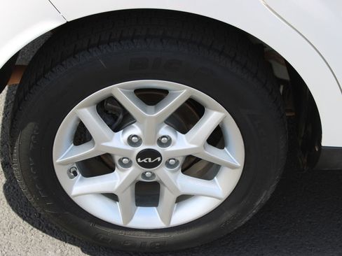 Used 2022 Kia Soul LX w/ Technology Package FWD image 25