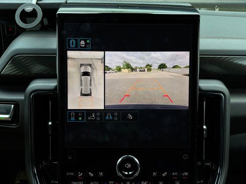Used 2025 GMC Yukon AT4 w/ AT4 Premium Package AWD/4WD image 41