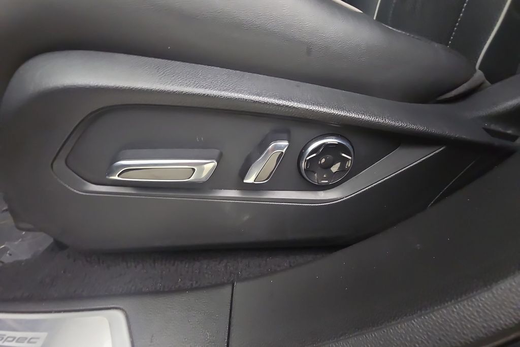 Used 2021 Acura RDX w/ Advance Package FWD image 13