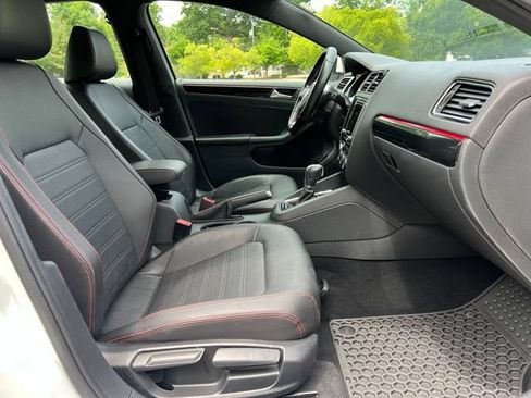Used 2017 Volkswagen Jetta GLI FWD image 21
