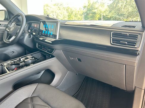 New 2025 Volkswagen Atlas Cross Sport SE image 36