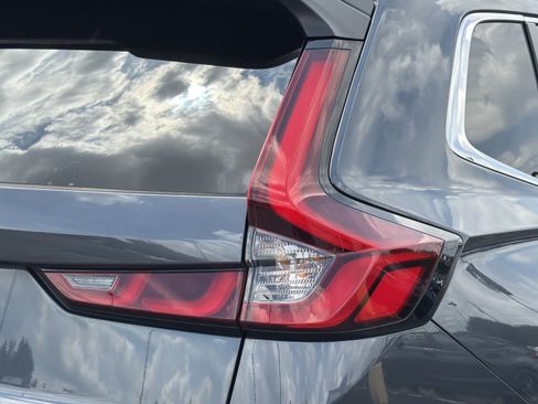 Used 2025 Honda CR-V LX image 25