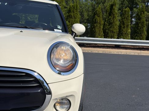Used 2016 MINI Cooper 4-Door Hardtop FWD image 40