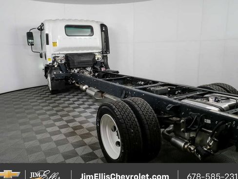 New 2025 Chevrolet Low Cab Forward image 19