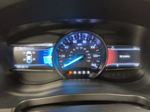 Used 2018 Ford Explorer Limited image 23